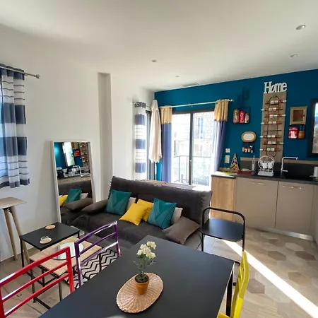 06bb - Lovely Flat 300m From The *