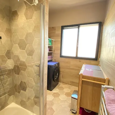 06bb - Lovely Flat 300m From The *